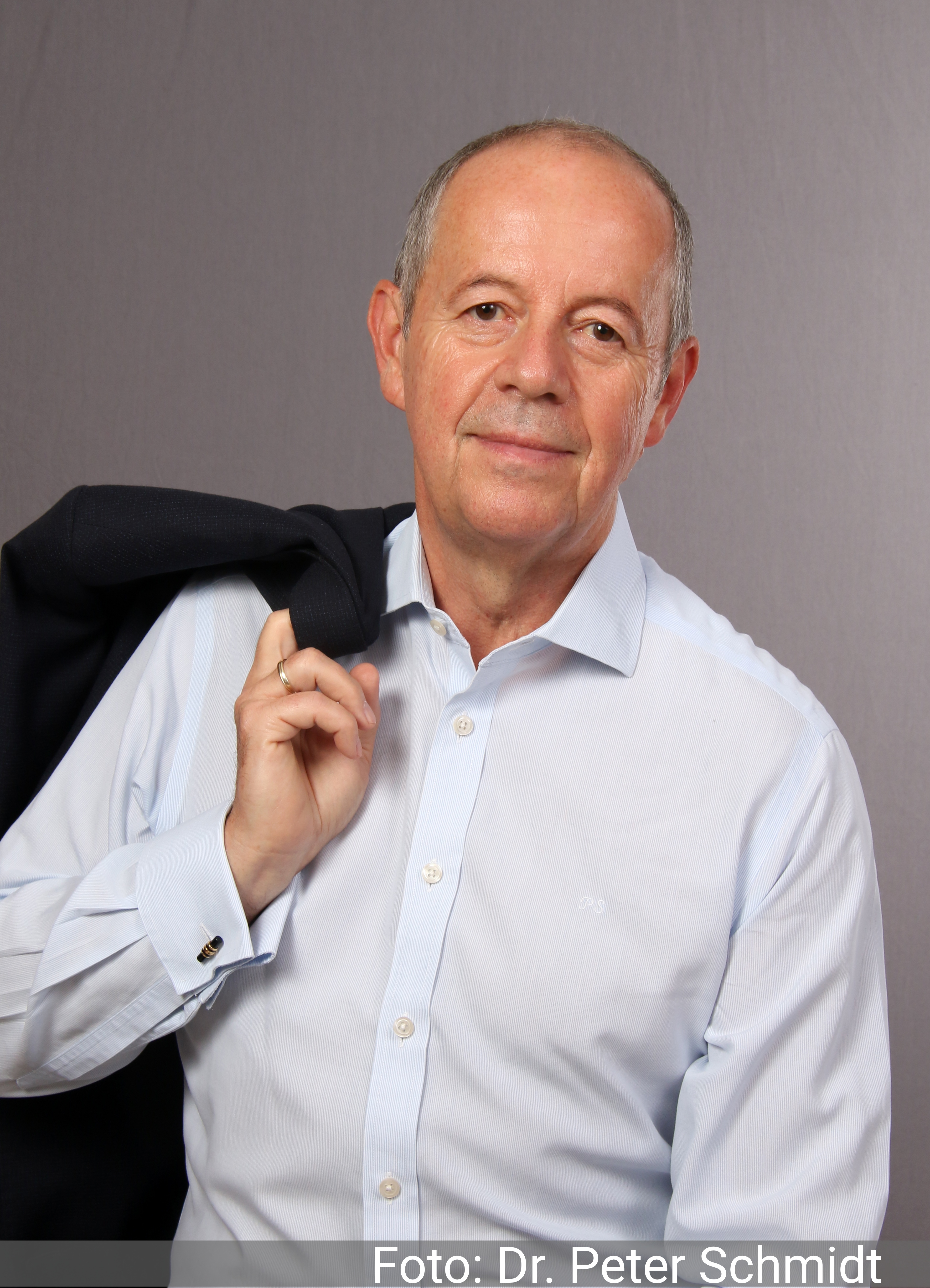 Interview mit Dr. Peter Schmidt